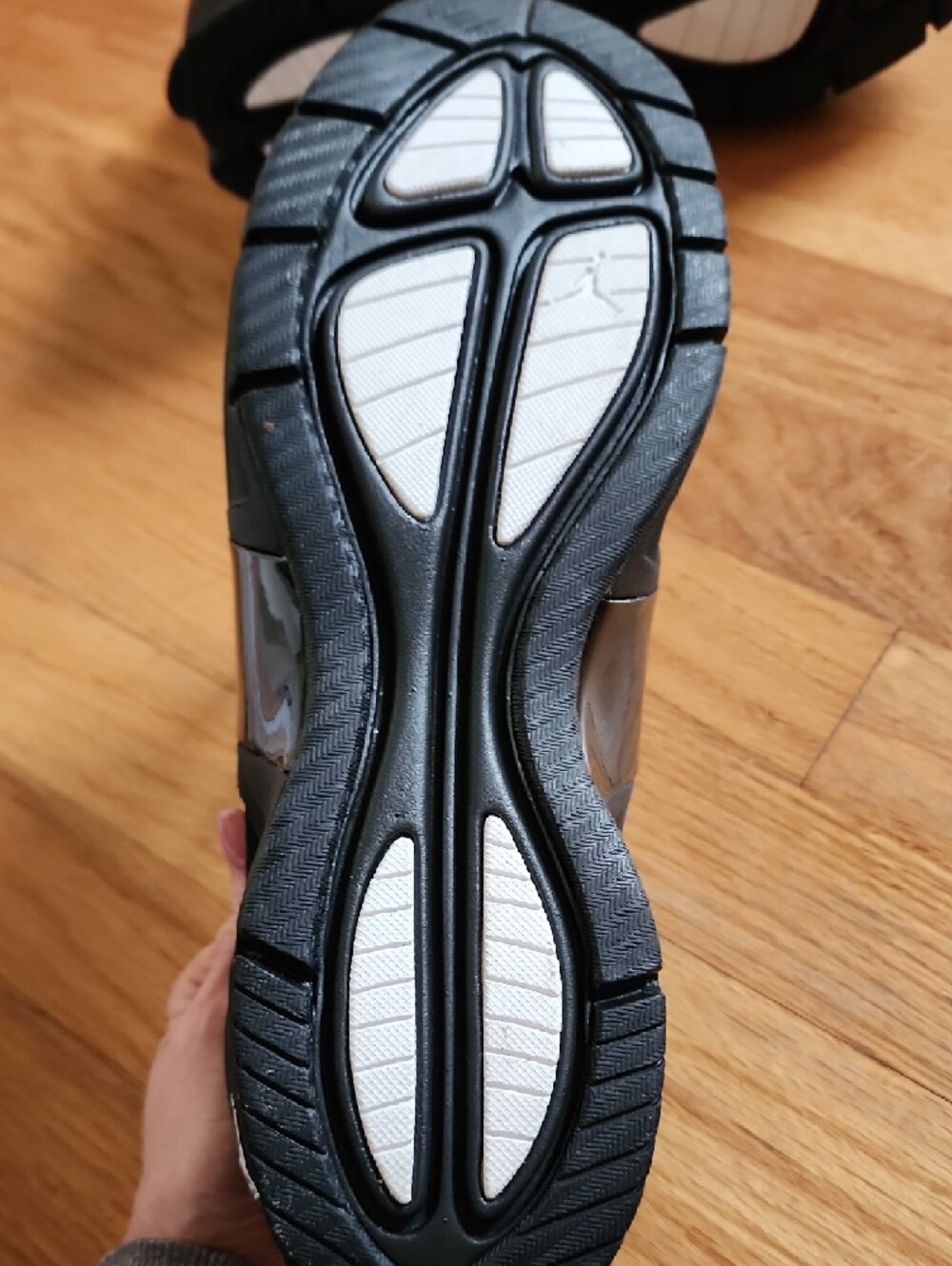 Jordan Black Low-Top Men's Sneakers - Picture 2 of 8